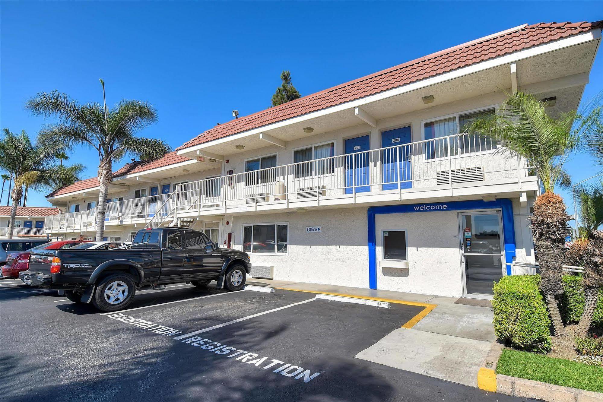 Motel 6-Long Beach, Ca - Los Angeles Eksteriør bilde