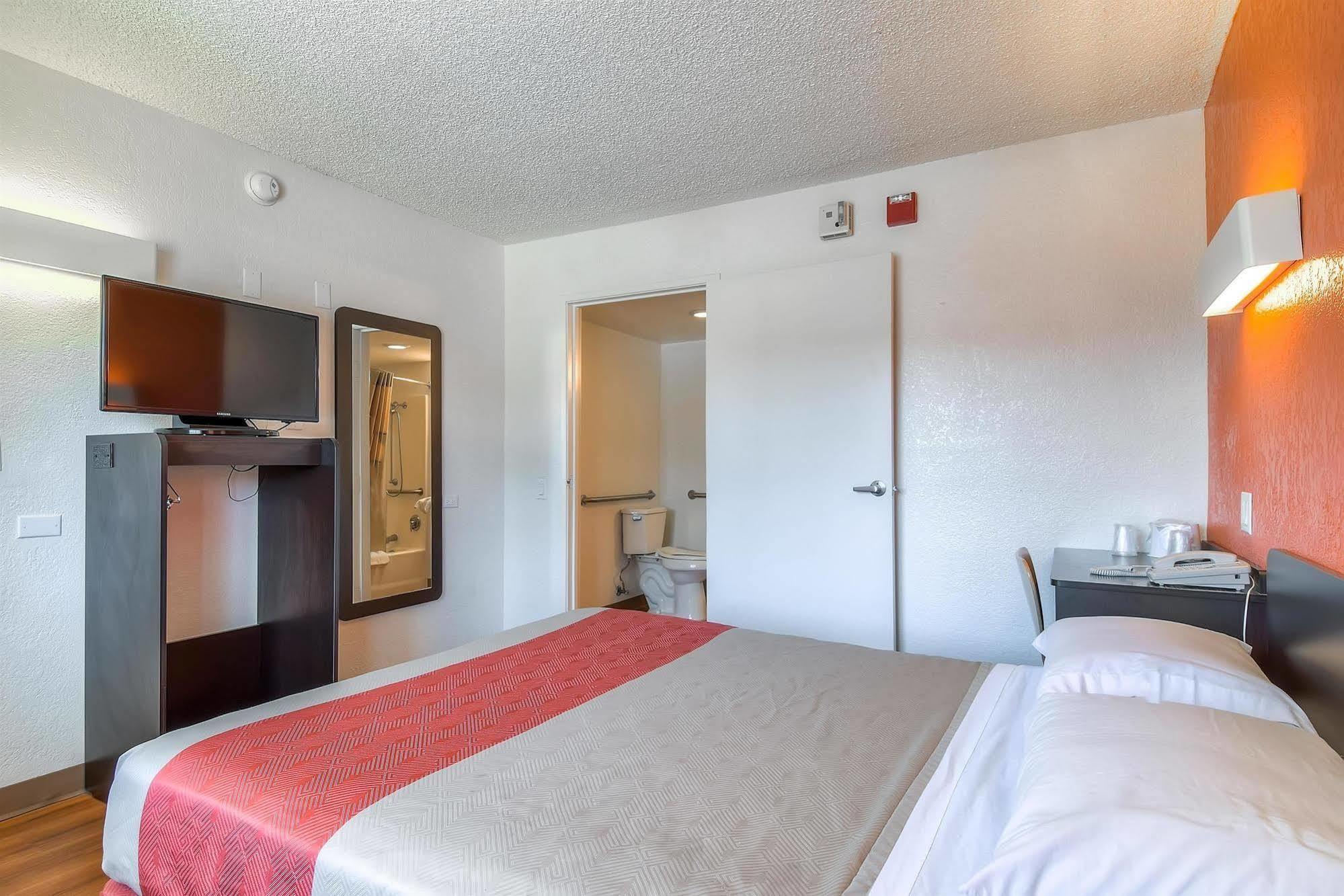 Motel 6-Long Beach, Ca - Los Angeles Eksteriør bilde