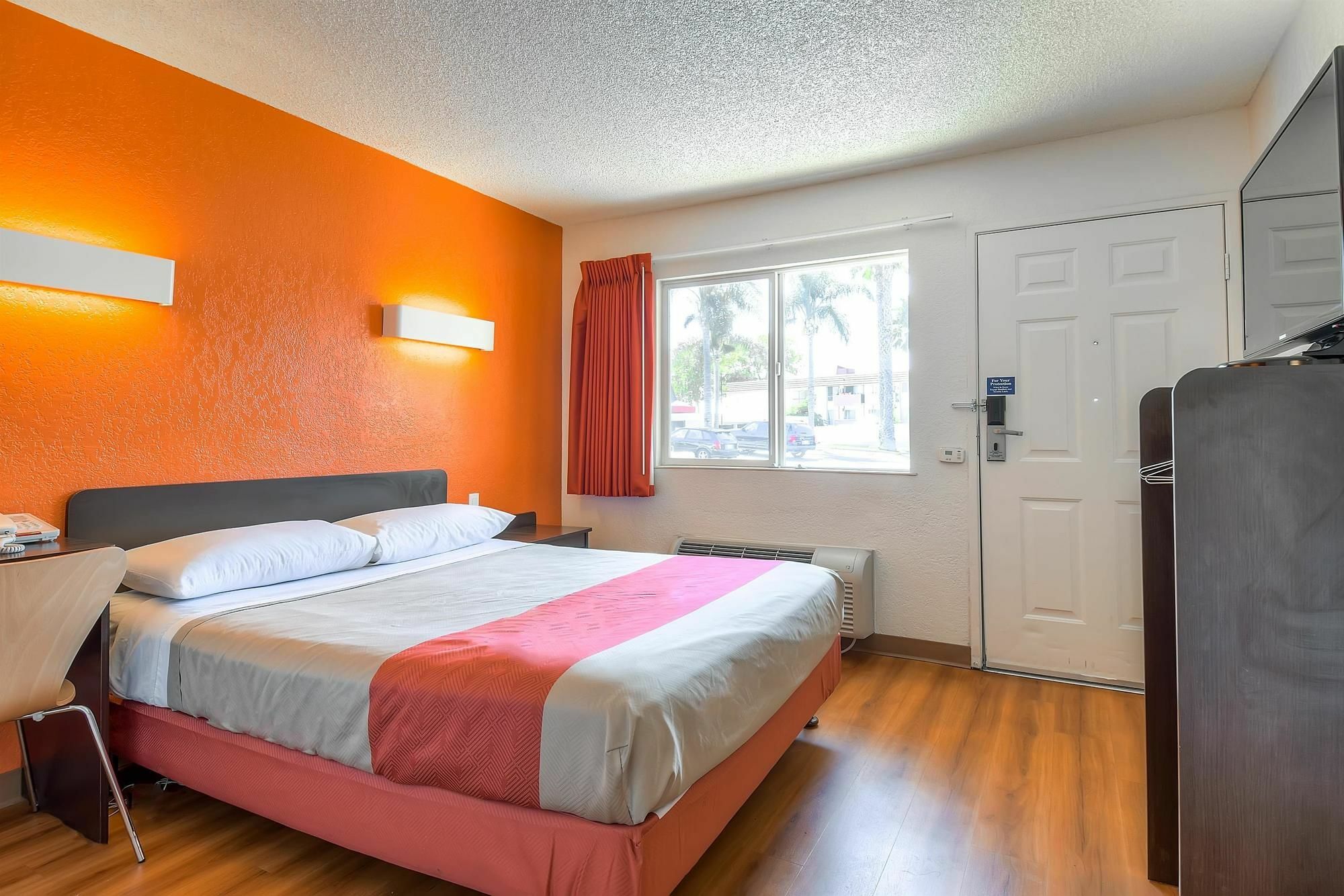 Motel 6-Long Beach, Ca - Los Angeles Eksteriør bilde